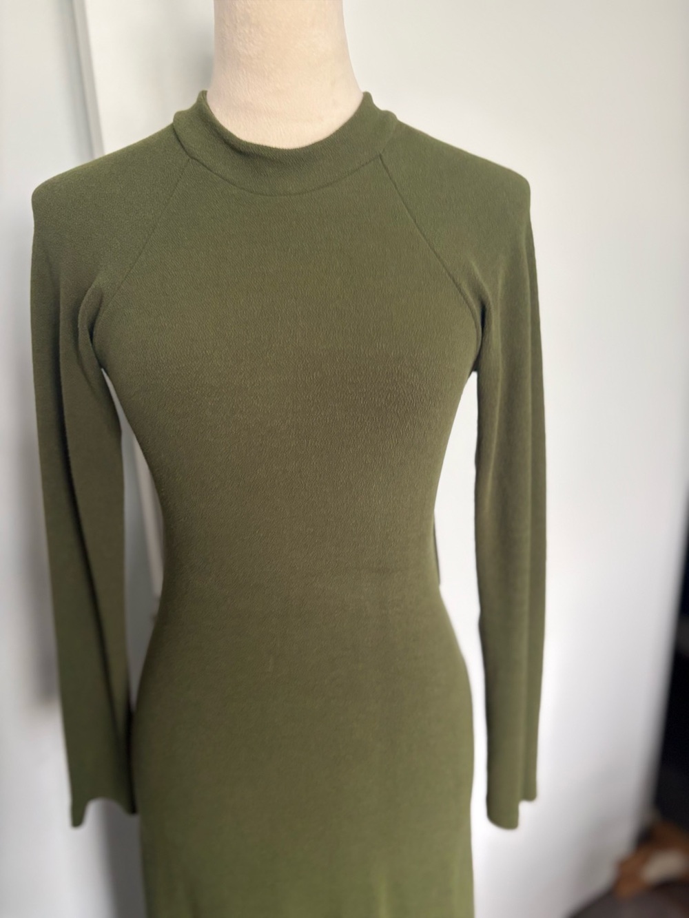 FARM Rio Open Back Midi Dress - Picture 9 of 15